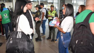 Realizan campaña sobre la trata de personas en el aeropuerto de Santa Marta