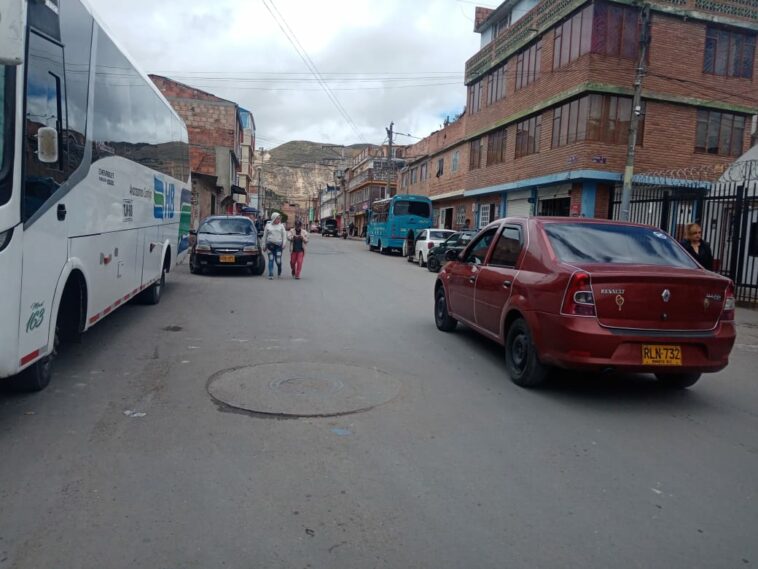 Riña terminó en asesinato y captura en Soacha Un hombre falleció en medio de una Riña en el barrio Santa María, del municipio de Soacha.