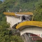 Según Invías el puente Los Grillos se cayó “debido al temblor y una falla súbita”