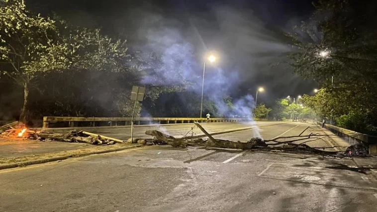 Tras diálogos habitantes del ‘Bajo Tenerife’ levantan bloqueo en Neiva