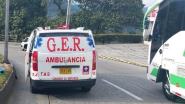 Una motociclista se accidentó en la Av Alberto Mendoza