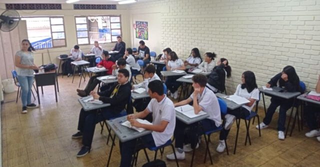 Uso adecuado de las herramientas digitales para el aprendizaje de los estudiantes en Bosques de Pinares