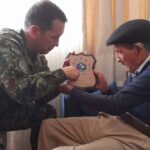 1 Ejercito Nacional celebra los 100 anos de vida de un veterano de la guerra de Corea