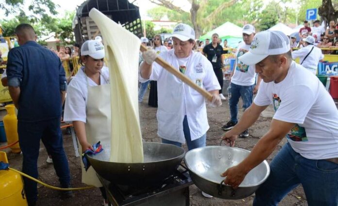 Yaguará volvió a elaborar el quesillo más grande del país