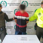 Agarraron a una personas en Antioquia por llevar armas , tener drogar y andar con orden judicial