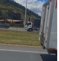 Aparatoso accidente cobró la vida de un motociclista y un caballo en la vía Tocancipá- Bogotá Un motociclista y un caballo fallecieron tras un fuerte choque.