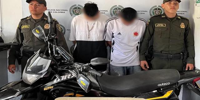 Capturaron a pareja de ladrones en moto que tenían azotado el sector del Combeima