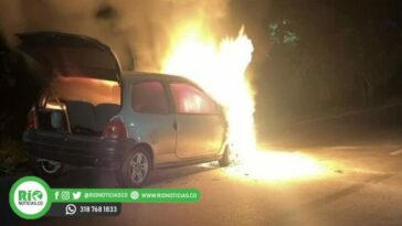 Carro se incendio en la vía Ciénaga de Oro a La Ye