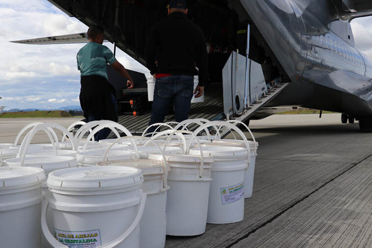 Con apoyo de la Fuerza Aeroespacial, agricultores de Vichada llevan sus productos a Bogotá