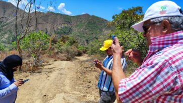 Construcción de placas huellas, sigue llegando a los municipios del norte del Huila .