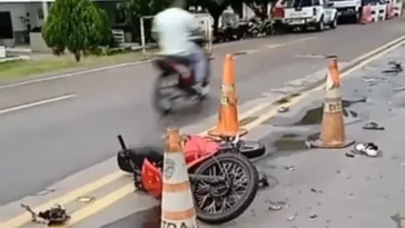 Dos heridos graves en choque de motos