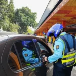 Las multas por utilizar los vehículos en el transporte informal, pueden acarrear la suspensión indefinida de la licencia