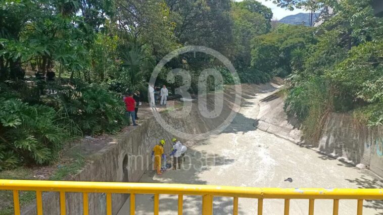 Con golpes en la cara encontraron el cuerpo de un hombre en la quebrada La Hueso por el Estadio