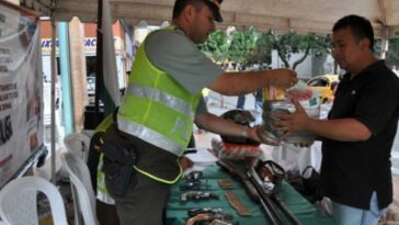 La alcaldía de Calarcá donará un mercado a quienes decidan entregar sus armas