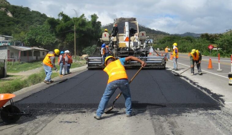 pavimenar la carretar