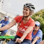 Natalia López se suma al día sin carro recorriendo Montería en bicicleta
