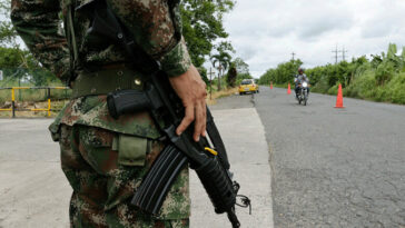 Petro ordena operaciones militares para garantizar investigación en Tierralta, Córdoba