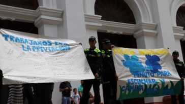 Policía de Caldas realiza campaña pedagógica para prevenir el suicidio