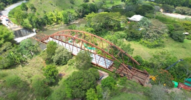 Puente El Alambrado  está construido en un 100%