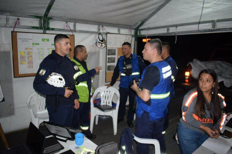 Simulación de rescate urbano en Pereira