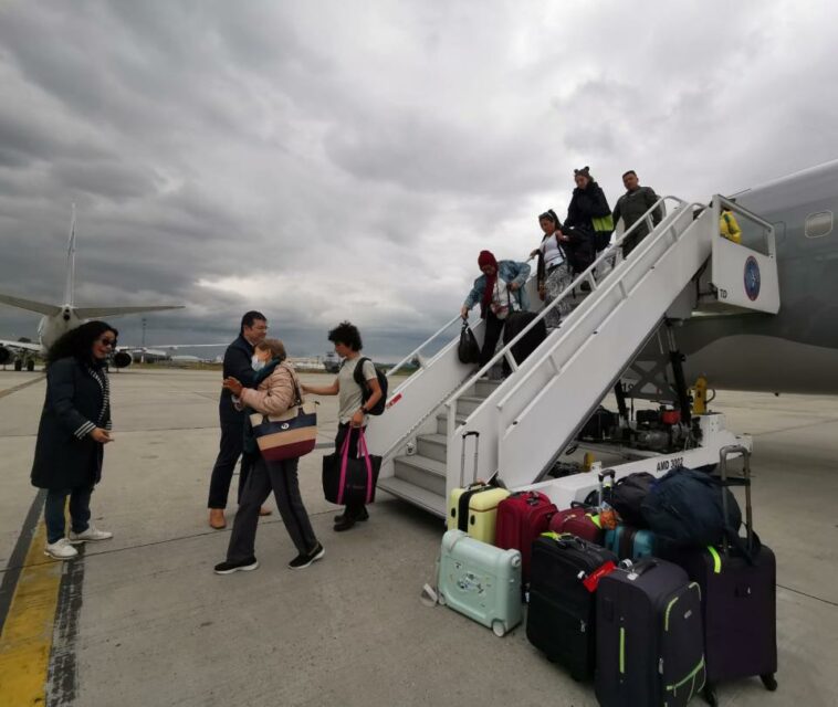 Aterriza en Colombia segundo vuelo con repatriados desde Israel