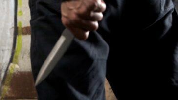 Con cuchillo en mano, delincuente asaltó a una mujer