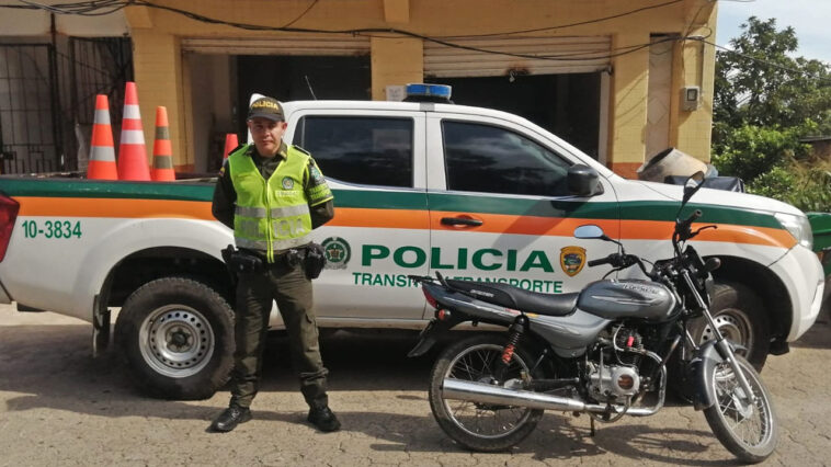 FOTOS. Andaban en motos robadas  la Policía lo capturó y se las quitó