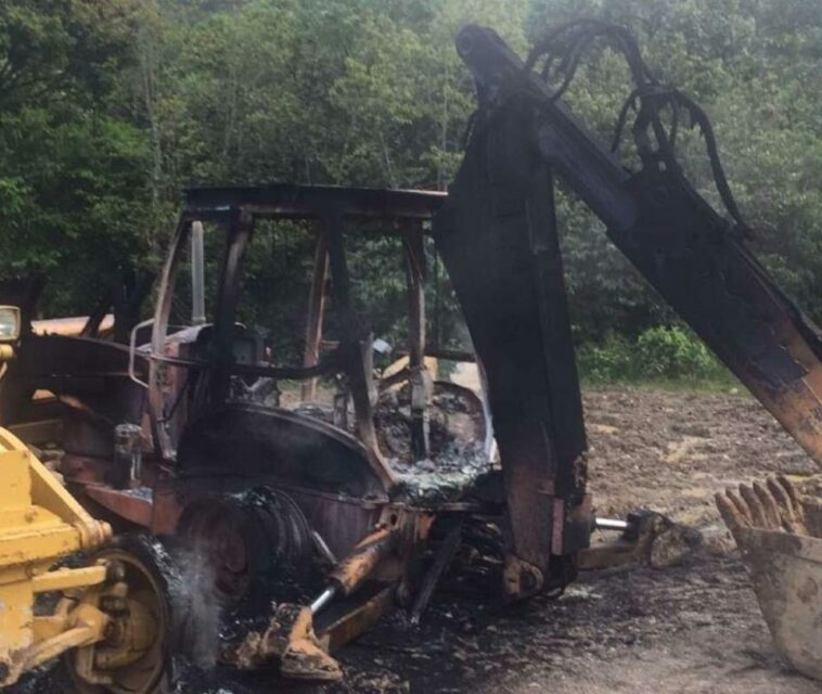 Gremios rechazan actos vandálicos que causaron las suspensión de obras en vía de Cauca