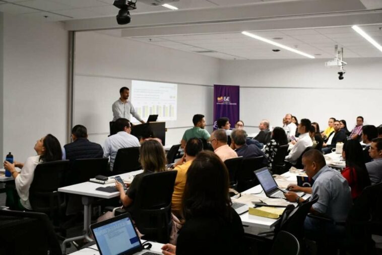 En el auditorio de la Universidad EAFIT la Fundación Empresarios por la Educación entregó los resultados de la Segunda Encuesta de Opinión en Educación en el país.