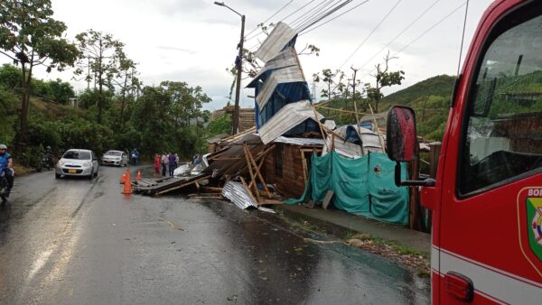 Lunes festivo con fuertes lluvias, vientos y granizo en Dosquebradas