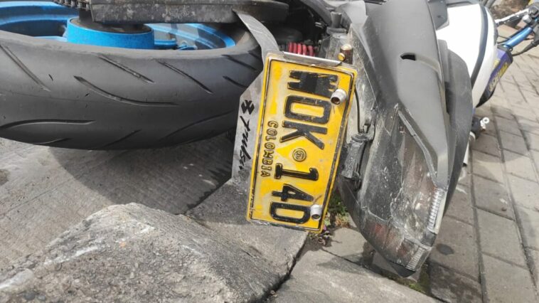 Motociclista falleció tras chocar con habitante de calle en Puente Aranda Un motociclista falleció en la localidad de Puente Aranda luego de haber sufrido un accidente de tránsito al chocar con un habitante de calle mientras transitaba a la altura de la Avenida NQS con Calle 2 sentido norte-sur.