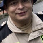 Murió Rafael, el bombero que había sufrido un trágico accidente Héctor Rafael Vanegas, un bombero voluntario de Cundinamarca, falleció la madrugada de este domingo, tras dar una dura batalla para mantenerse con vida.