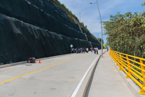 Nuevo acceso al Aeropuerto Internacional Matecaña fue puesto en operación