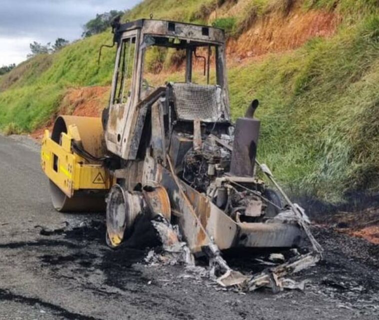 Obras en vía del Cauca, en riesgo por ataques a maquinaria amarilla