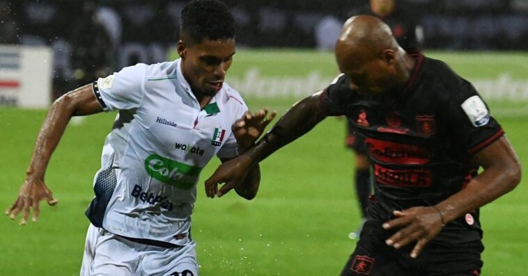 Once Caldas y América empataron en un partido pasado por lluvia