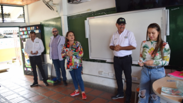 Tecnología para el conocimiento, gobernación entregó dos nuevas aulas Steam en Quimbaya