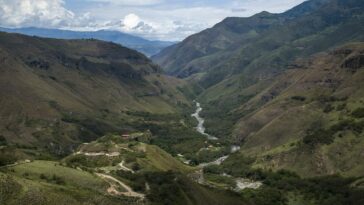Vehículo cayó al Río Juanambú y se desconocen cuantas personas iban