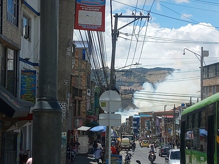 ¡Atención! A esta hora se registra fuerte incendio forestal en Usme A esta hora se presenta una emergencia por incendio forestal en Usme.