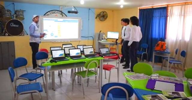 ¡Transformando la educación en La Tebaida! 3 aulas Steam fueron entregadas a sus estudiantes