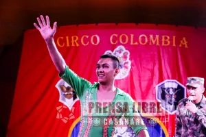 Alcaldía de Villanueva condecoró por su labor social en Casanare al circo del Ejército