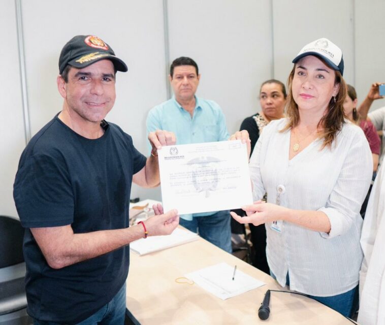Alejandro Char recibe credencial como alcalde electo de Barranquilla: así reaccionó
