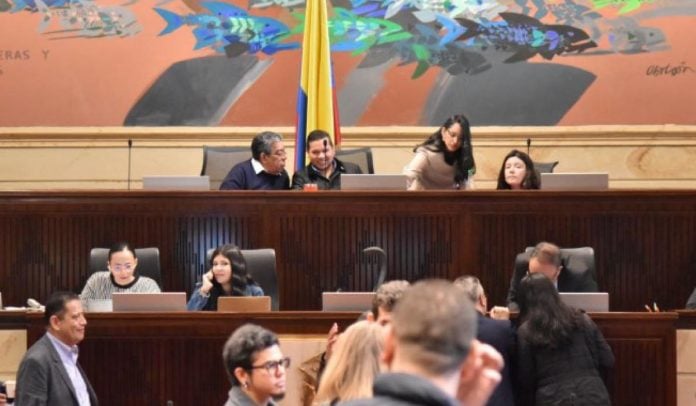 SE reanuda debate de la reforma a la salud.