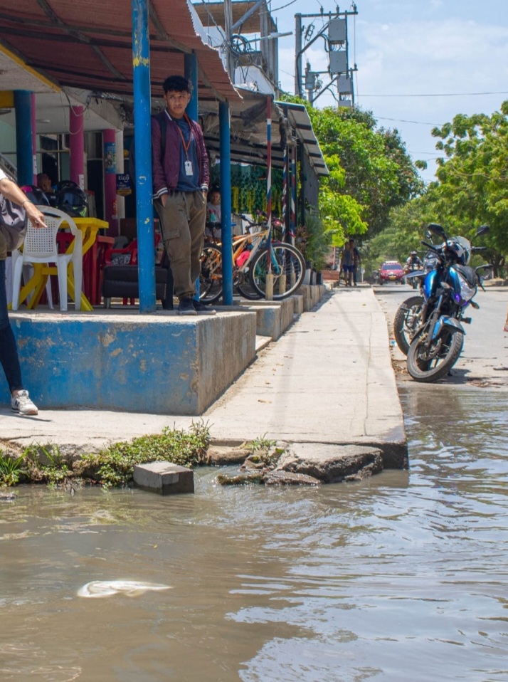 Cantilito tiene su propia piscina, pero de aguas residuales: comunidad