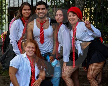 En fotos | ¡La dieron toda! Estos son los <i>oufits</i> de los fans de RBD en Medellín