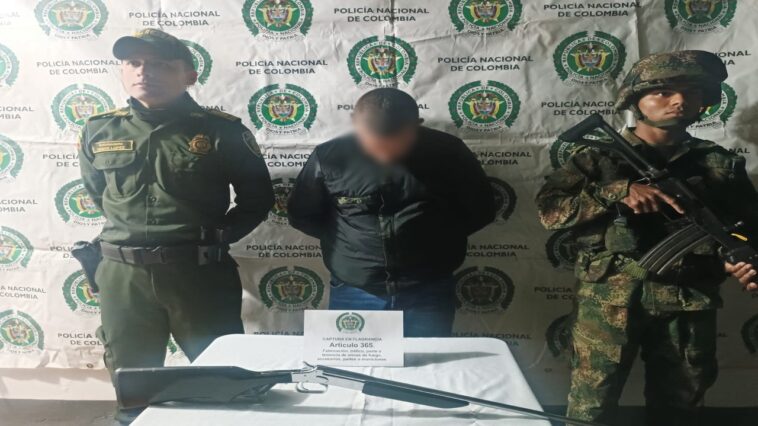 Incautación de armas y recuperación de vehículos en Antioquia