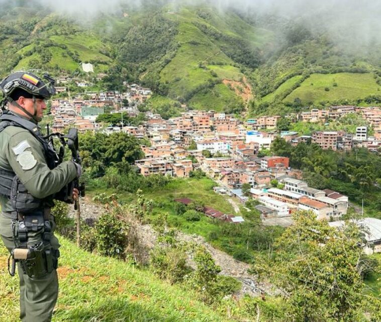 Fuerza pública ya hace presencia en Briceño luego de días de violencia, miedo y zozobra