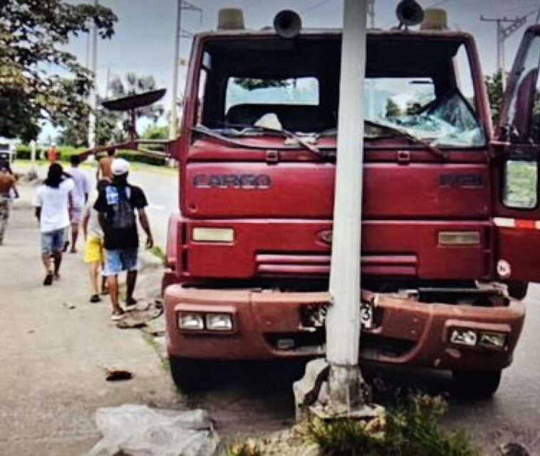 Llanta de tractocamión mató a una niña en Barranquilla, otro menor resultó herido