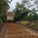 Mantenimientos viales por parte de los kits de maquinaria de la gobernación del Huila llegan a 11 municipios.