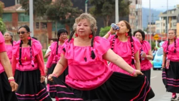 Noticias de Zipaquirá: Carnaval de Adulto Mayores y Feria Universitaria