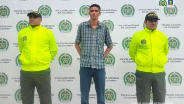 nvestigadores del CTI Magdalena y funcionarios de la Policía Nacional materializaron las capturas entre Santa Marta y Aracataca (Magdalena).